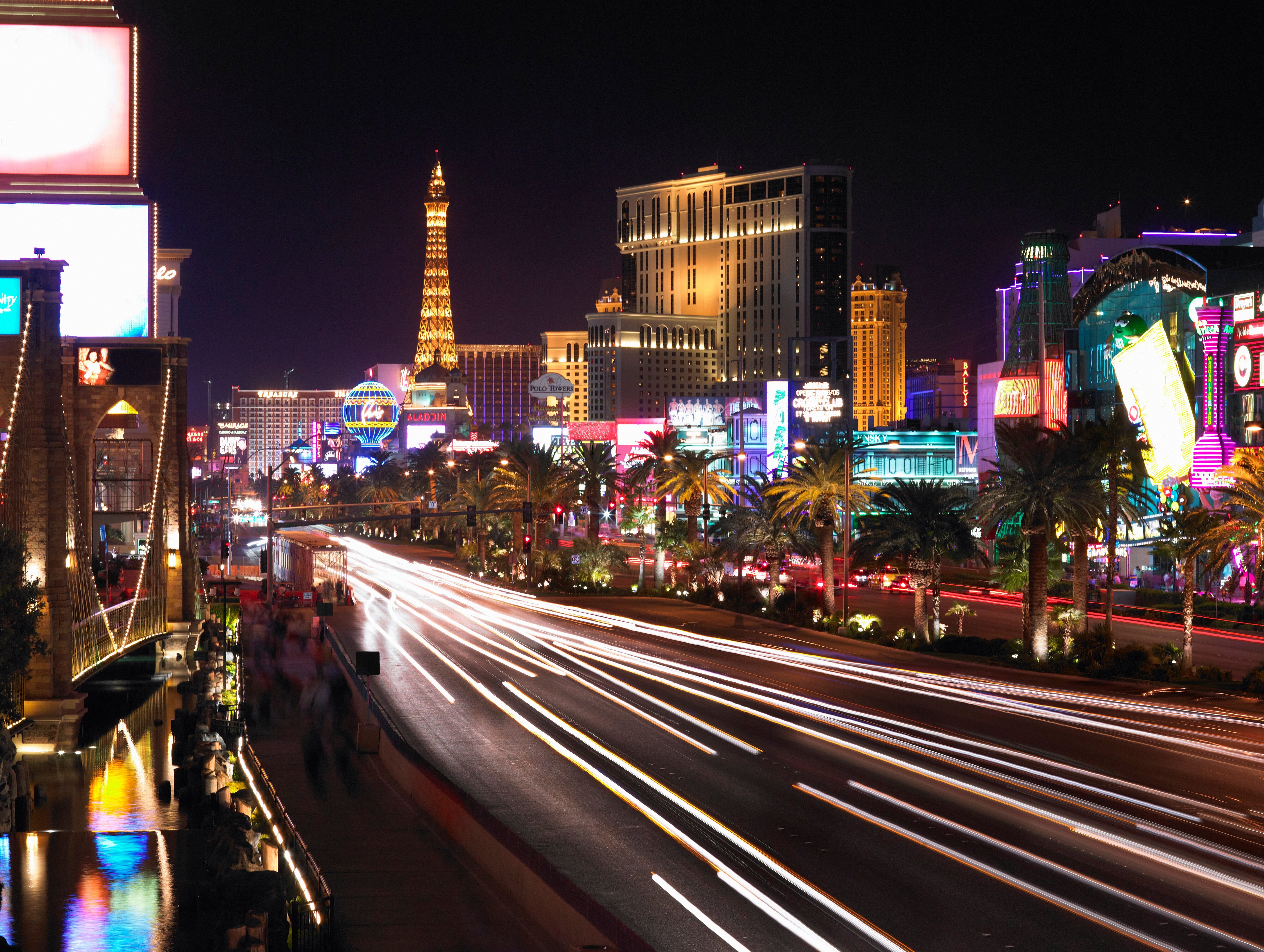 the-vegas-strip-2023-11-27-05-33-09-utc